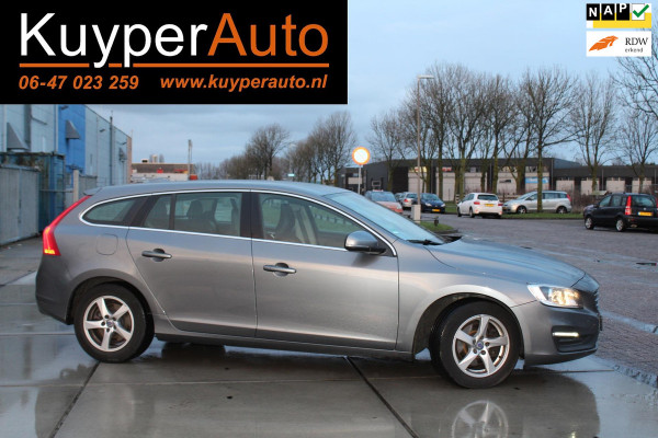 Volvo V60 2.0 D3 Nordic+ .. nl auto NAP h, leder*clima *led*hill hold dealer onderhouden * isofix* lm* trekhaak*