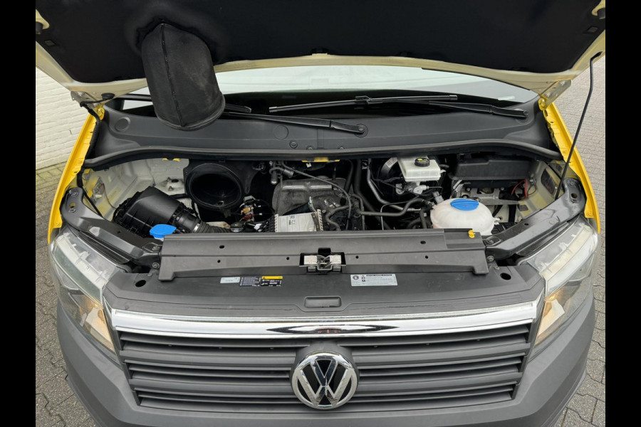 Volkswagen Crafter 35 2.0 TDI L3H2 Camera Parkeerhulp Ergonomische stoelen Carplay Airco