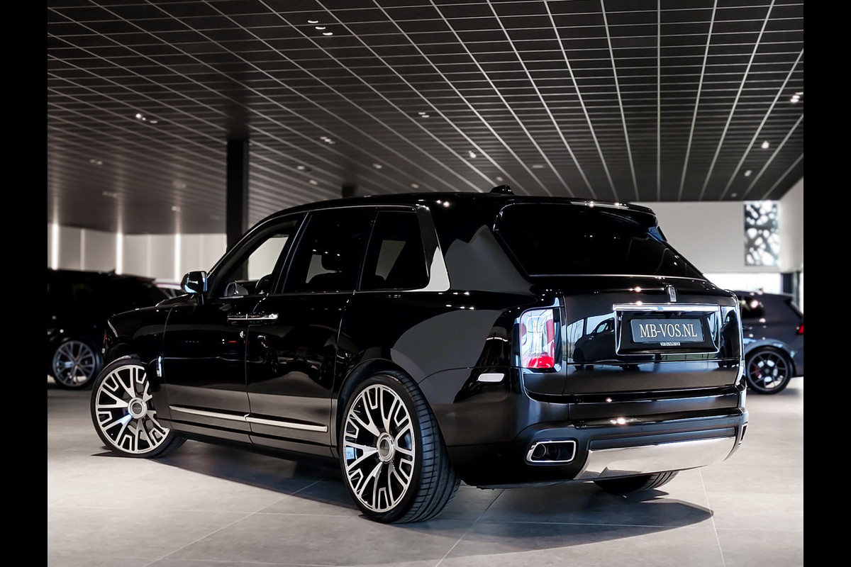 Rolls-Royce Cullinan 6.75 V12 Driving Assistant|Entertainment|Klaptafels|Panorama|Sterrenhemel|Mansory|5-persoons|New Service