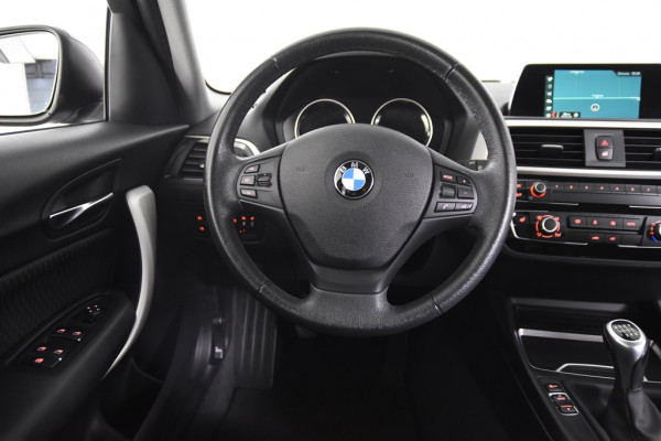 BMW 1-serie 118i *Navigatie*Stoelverwarming*Climate Control*