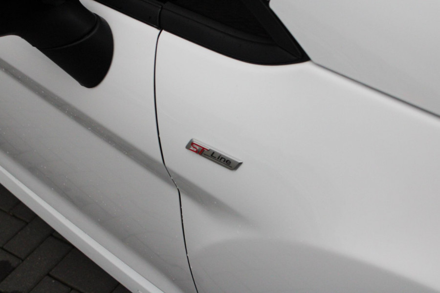 Ford Fiesta 1.0 EcoBoost ST Line 125 pk | Climate Control | Navigatie | Cruise Control | Parkeersensoren | Dealer onderhouden |