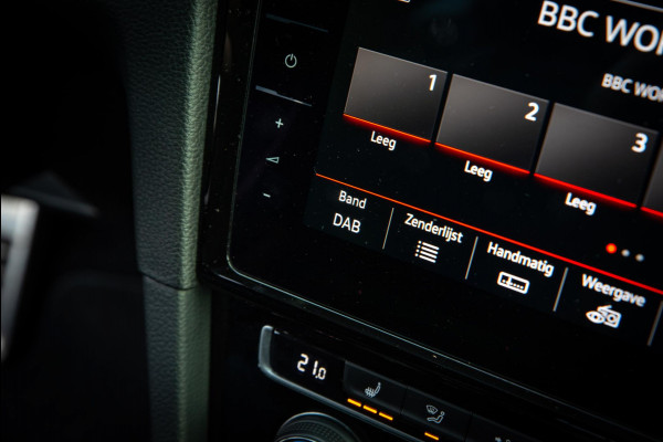 Volkswagen Golf 2.0 TSI GTI Performance Panoramadak Dynaudio Leer Camera Navigatie Virtual Dash ACC
