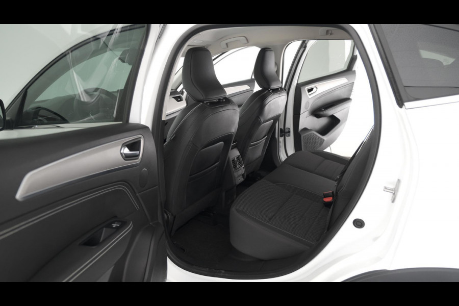 Renault Arkana Mild Hybrid 140 EDC Intens | Camera | Cruise Control Adaptief | Navigatie | Apple Carplay | Parkeersensoren