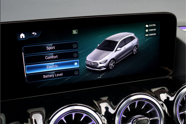Mercedes-Benz B-Klasse 250 e Premium AMG Line Aut8 | Widescreen | Keyless Go | Camera | Trekhaak | Sfeerverlichting | Voorklimatisering | Cruise Control | Stoelverwarming | High Perf. LED | DAB |