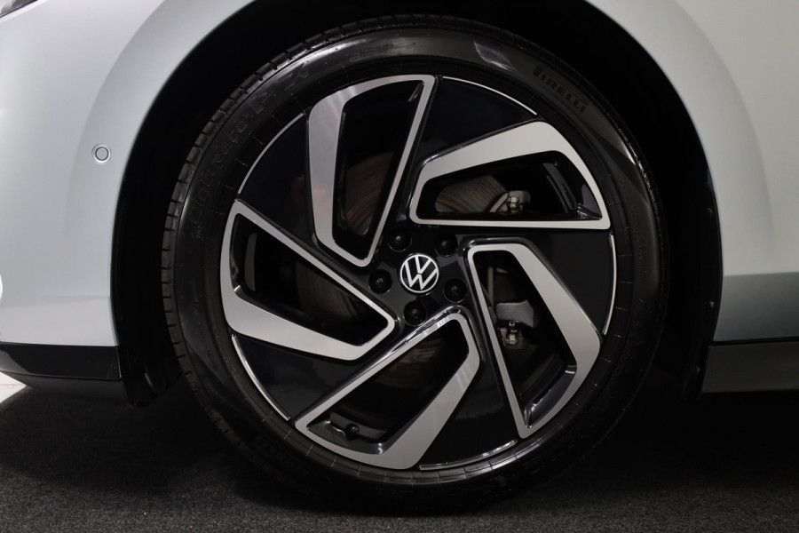 Volkswagen ID.7 Pro Business 77 kWh 286pk | Pano-dak| warmtepomp| alarm | Navi| verwarmde voorstoelen