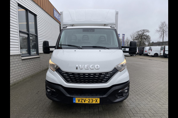 Iveco Daily 35S14H 2.3 automaat / bakwagen met laadklep / L 410 cm x B 210 cm x H 200 cm / rijklaar € 30.950 ex btw / lease vanaf € 554 / cruise en climate control / chauffeurs pakket !