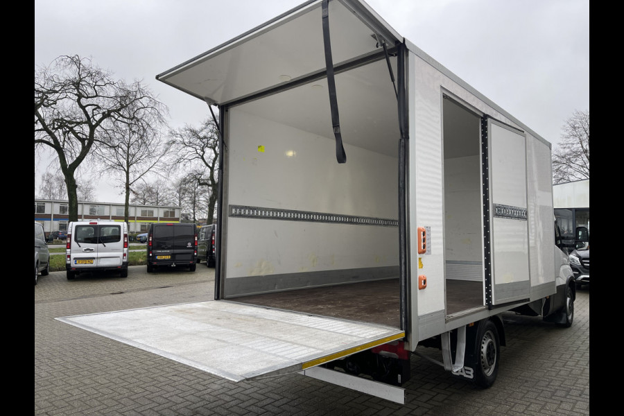 Iveco Daily 35S14H 2.3 automaat / bakwagen met laadklep / L 410 cm x B 210 cm x H 200 cm / rijklaar € 30.950 ex btw / lease vanaf € 554 / cruise en climate control / chauffeurs pakket !