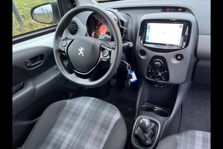 Peugeot 108 1.0 e-VTi Camera, Airconditioning, Apple CarPlay, Navigatie, Bluetooth, 1e eigenaar en Boekjes aanwezig