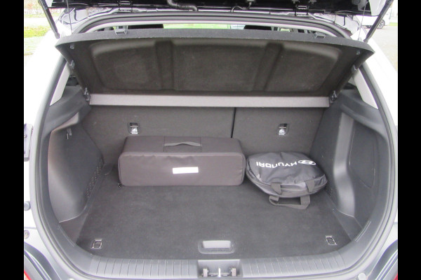 Hyundai Kona EV 64 kWh Two Tone zwart dak, Camera, stoel stuurverwarming (occasion)