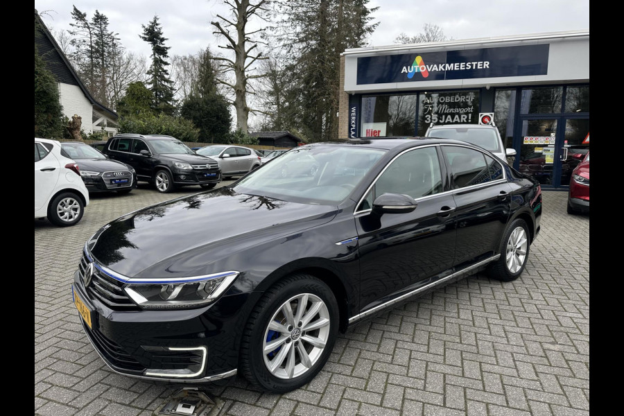 Volkswagen Passat 1.4 TSI GTE 218PK Connected Series Navi|LED|DAB|CarPlay|Trekhaak