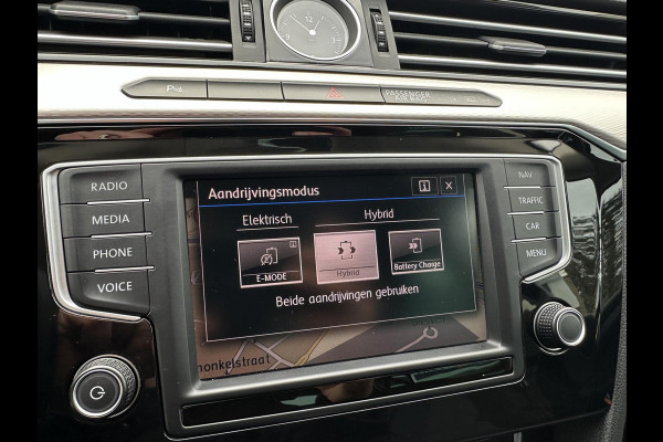 Volkswagen Passat 1.4 TSI GTE 218PK Connected Series Navi|LED|DAB|CarPlay|Trekhaak