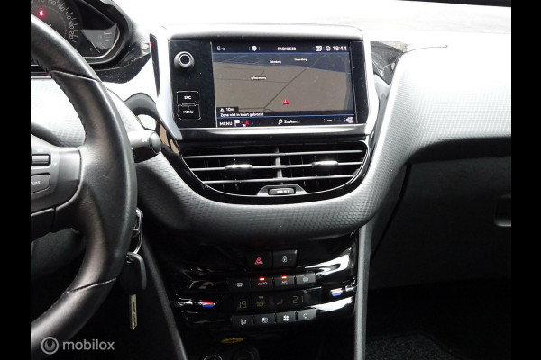 Peugeot 2008 1.2 PureTech Allure/Style FM nav / Carplay / Clima / nwe distributieriem!! / 64.021 km