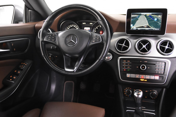Mercedes-Benz CLA-Klasse Shooting Brake 180 *18" AMG*Navigatie*Carplay*