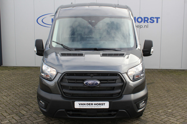 Ford Transit 350 2.0-170pk TDCI L3H2 Trend AUTOMAAT ! Net ingereden, uit voorraad leverbaar ! Volautm. airco, metallic lak, lane- en side assist, adaptive cruise, navigatie by Apple carplay/Android auto cntrl, bijrijdersbank, USB aansluiting etc.