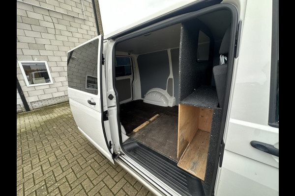 Volkswagen Transporter 2.0 TDI 102PK EURO6 L1H1 Comfortline Cruise control/navigatie systeem/airco