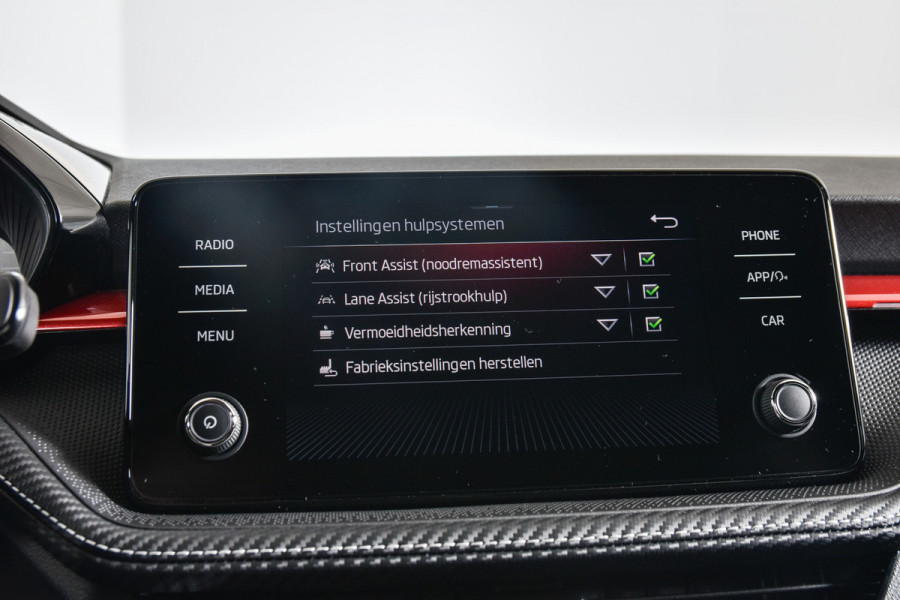 Škoda Fabia 1.0 TSI 110 PK Monte Carlo - DSG Automaat | Dig. Cockpit | Cruise | Stoelverw. | PDC | App. Connect | ECC | LM 16" | LED |
