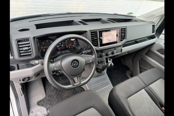 Volkswagen Crafter 30 2.0 TDI L3H3 Highline Carplay DAB Cruise Verwarmde voorruit Trekhaak Lat om Lat