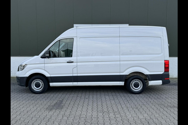 Volkswagen Crafter 30 2.0 TDI L3H3 Highline Carplay DAB Cruise Verwarmde voorruit Trekhaak Lat om Lat