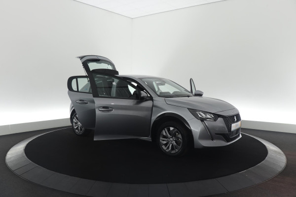 Peugeot e-208 EV Active Pack 50 kWh | €2.000 Subsidie | 3-Fase | Parkeersensoren | Navigatie | Apple Carplay | Climate Control