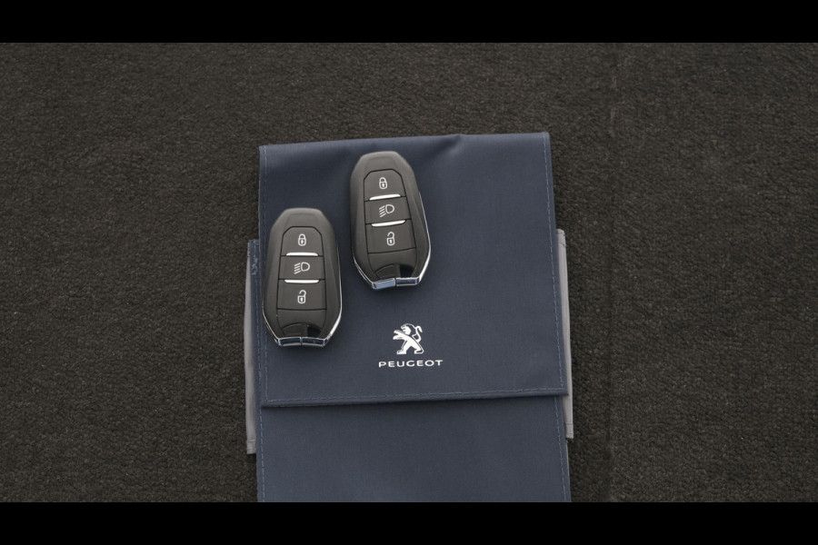 Peugeot e-2008 EV Allure 50 kWh | €2.000 Subsidie | 3 Fase | Camera | Navigatie | Parkeersensoren