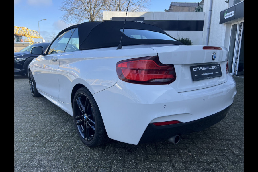 BMW 2 Serie Cabrio 218i High Executive M Sport Pakket, Leder, 18"LMV, Navigatie, Windscherm .Neem contact op en we maken een afspraak!