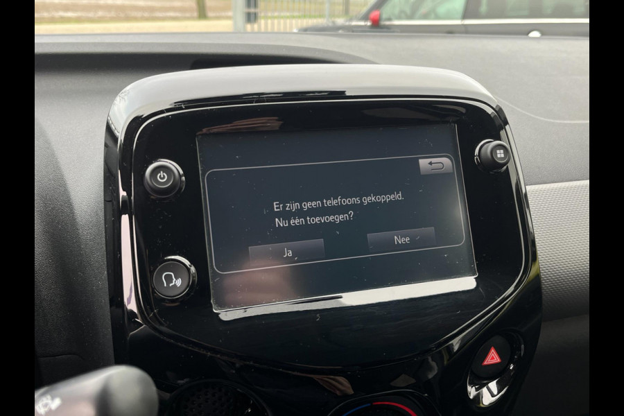 Peugeot 108 1.0 e-VTi Active TOP! CABRIOTOP / CARPLAY / STOELVERWARMING / CAMERA