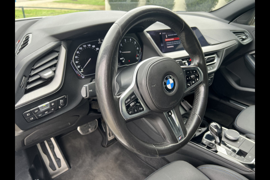 BMW 2 Serie Gran Coupé 218i M Sport Edition, Navigatie-Pro, stuurverwarming, 18"LMV, DAB-Tuner . Een proefrit levert het bewijs. Neem contact op en we maken een afspraak!