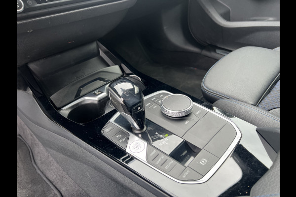 BMW 2 Serie Gran Coupé 218i M Sport Edition, Navigatie-Pro, stuurverwarming, 18"LMV, DAB-Tuner . Een proefrit levert het bewijs. Neem contact op en we maken een afspraak!