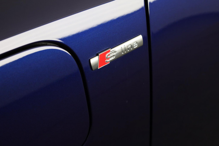 Audi Q3 Sportback 45 TFSI e S Edition Exclusive kleur: Misticblau perleffect