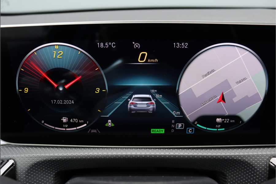 Mercedes-Benz A-Klasse 250 e Premium+ AMG Line Aut8 | Panoramadak | Memorypakket | Keyless Go | Camera | Augmented Reality | Dodehoekassistent | Widescreen | Nightpakket | Multibeam LED |