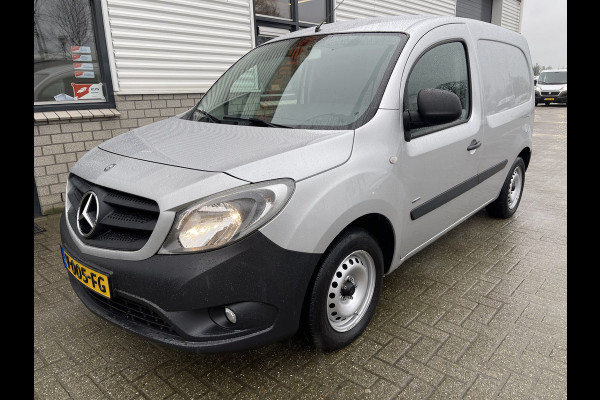 Mercedes-Benz Citan 108 CDI BlueEFFICIENCY Business Professional / vaste prijs rijklaar € 10.950 ex btw / lease vanaf € 200 / airco / ramen rondom / zilver metallic / pdc achter !