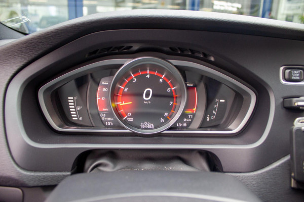 Volvo V40 2.0 T4 Automaat Business Sport | Prijs rijklaar incl. 12 mnd garantie | Stoelverwarming Navi 19"Lmv Ledverlichting