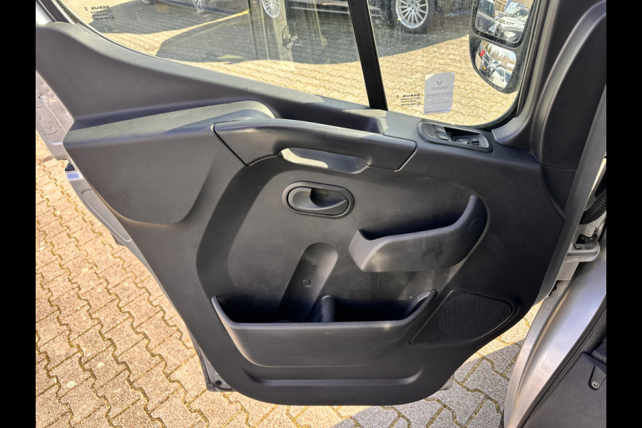 Renault Master T35 2.3 dCi 180 L2H2 Energy 3-Pers *KOEL-WAGEN | DUBBELE-SCHUIFDEUR | CAMERA | AIRCO | BLIND-SPOT | CRUISE | PDC | TREKHAAK*