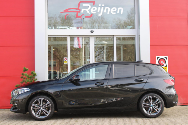 BMW 1-serie 118i 140PK AUTOMAAT EXECUTIVE | NAVIGATIE | LED KOPLAMPEN | KEYLESS ENTRY | CLIMA CONTROL | LICHTMETALEN VELGEN 17" | PARKEERSENSOREN VOOR EN ACHTER | COMFORT STOELEN | APPLE CARPLAY/ANDROID AUTO | DIGITALE COCKPIT |