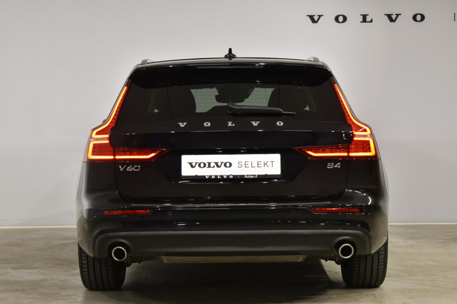 Volvo V60 B4 Momentum Business / Adaptieve cruise control / Verwarmbare voorstoelen / Standkachel / Park assist camera / Volvo On-call / Trekhaak