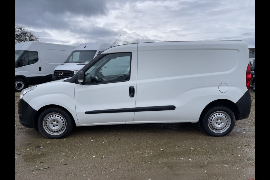 Opel Combo 1.6 CDTi L2H1 Edition / te koop zo mee / geen garantie / € 5950 ex btw / euro 6 diesel / airco / apk tot 21-04-2024 / dakdragers / barst in de voorraam