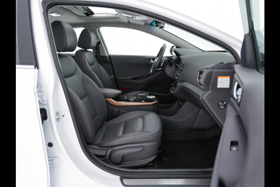 Hyundai IONIQ Premium EV (INCL-BTW) *PANO | FULL-LED | VOLLEDER | KEYLESS | NAVI-FULLMAP | INFINITY-AUDIO | ADAPTIVE-CRUISE | DAB | CAMERA | ECC | PDC | MEMORY-PACK | 16"ALU*