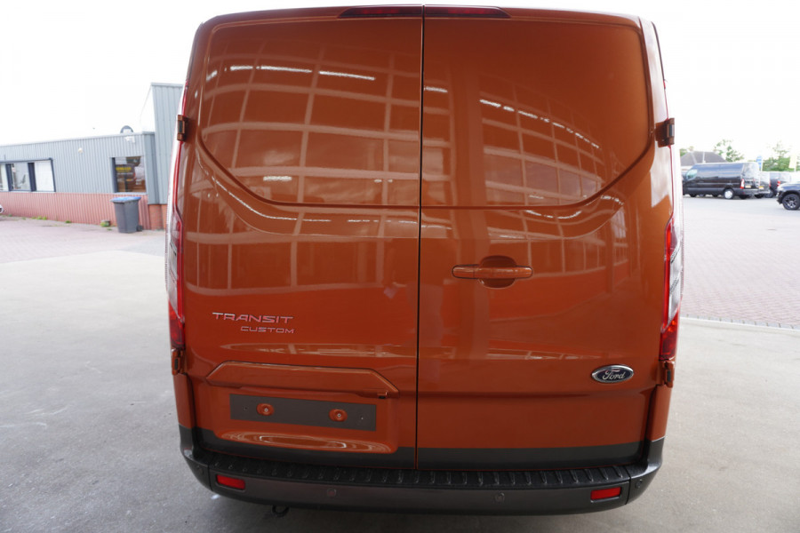 Ford Transit Custom 300L 2.0 TDCI 130PK L2H1 Limited Active Edition Nr. V085 | Airco | Cruise | Apple CP & Android Auto