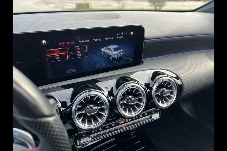Mercedes-Benz A-Klasse 250 e AMG A250e Limousine Panoramadak|Camera 360°|Keyless|Advanced sound|Widescreen|AppleCarplay|DAB+|Sfeerverlichting