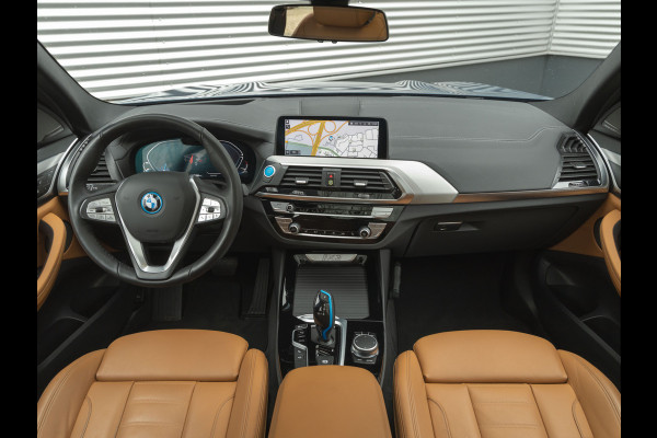 BMW iX3 High Executive - Pano - Head Up - ACC - Harman Kardon