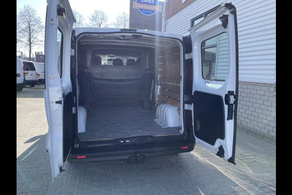 Opel Vivaro 1.6 CDTI 125pk L2H1 DC 5 persoons Edition EcoFlex / vaste prijs rijklaar € 16.950 ex btw / lease vanaf € 311 / airco / cruise / navi / trekhaak 2000 kg / pdc achter !