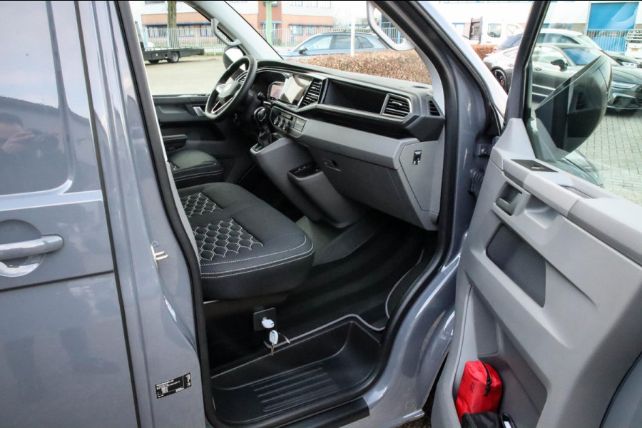 Volkswagen Transporter 2.0 TDI L2 DSG Automaat Highline Bulli! NIEUW|Direct leverbaar|Nardo|Leder|LED|NAVI|CarPlay|20inch|Trekhaak