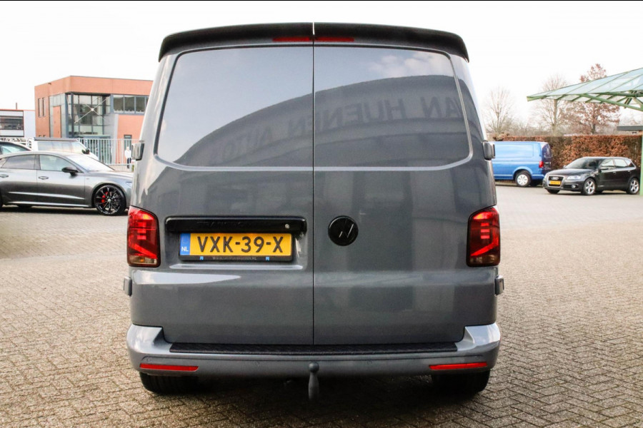 Volkswagen Transporter 2.0 TDI L2 DSG Automaat Highline Bulli! NIEUW|Direct leverbaar|Nardo|Leder|LED|NAVI|CarPlay|20inch|Trekhaak