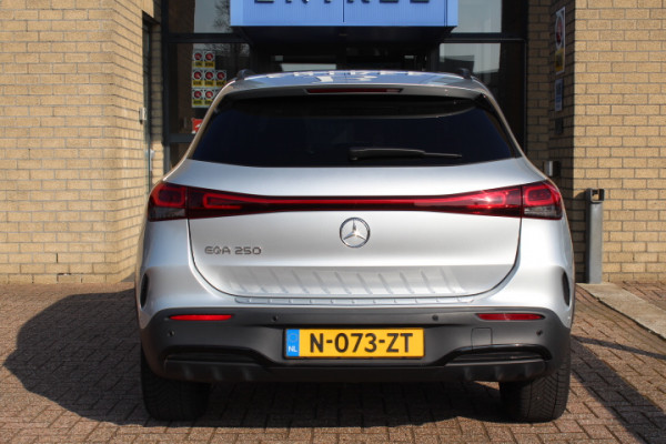 Mercedes-Benz EQA 250 AMG Styling-NIGHT PAKKET-SFEER-WIDESCREEN-TREKHAAK-COMPL.