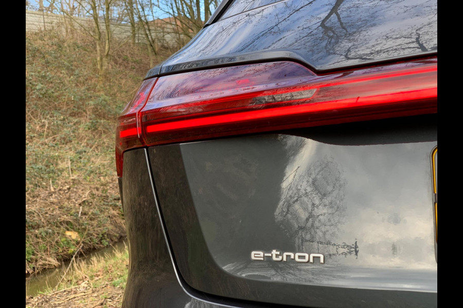 Audi e-tron E-tron 55 quattro advanced VOL OPTIE INC. BTW !