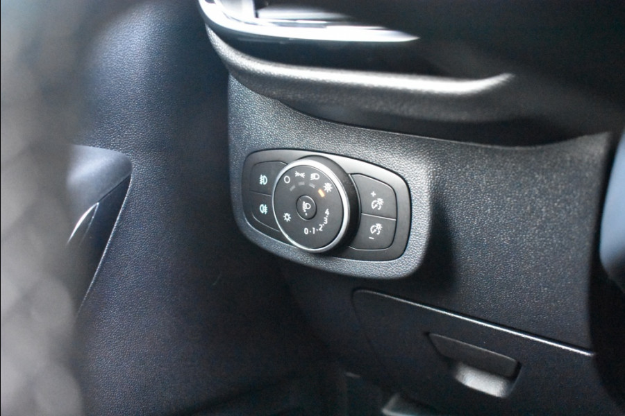 Ford Fiesta 1.0 EcoB.Hy. Tit.X