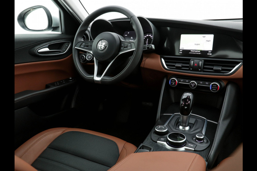 Alfa Romeo Giulia 2.2 Aut. *BI-XENON | NAVI-FULLMAP | 1/2-LEDER | LANE-ASSIST |  ADAPTIVE-CRUISE | DAB | APP.CONNECT |  PDC | ECC | COMFORT-SEATS | 17"ALU *