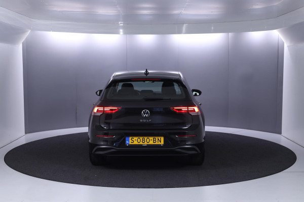 Volkswagen Golf 1.0 TSI Life 110PK | Verlengde fabrieksgarantie | Navigatie | Parkeersensoren |