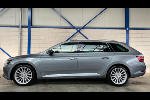 Škoda Superb Combi 1.8 TSI Laurin & Klement KEYLESS|LEDER|DSG