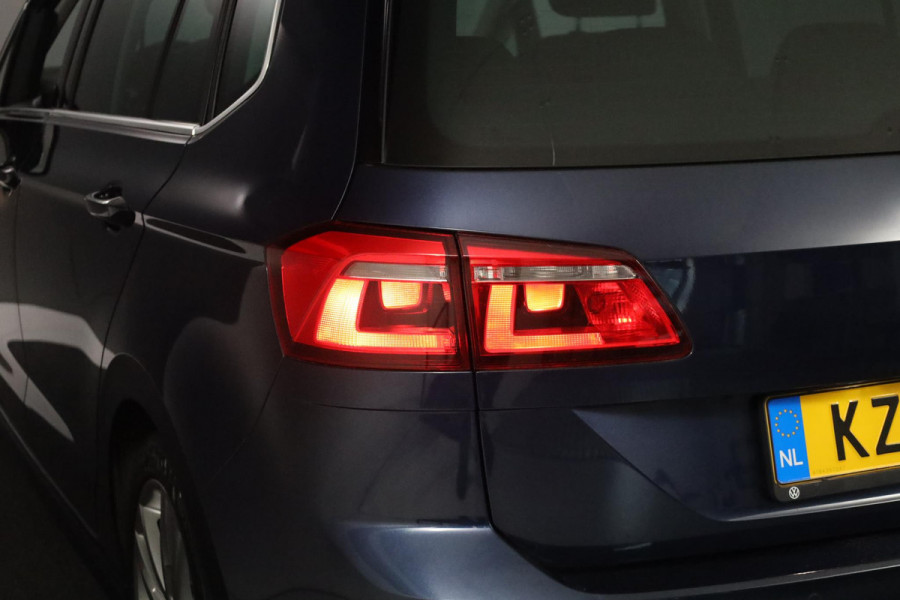 Volkswagen Golf Sportsvan 1.2 TSI Highline 110pk DSG!| Rline ext| Navi| 17'LMvelgen| Camera| Alarm